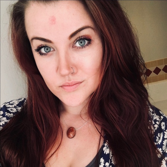 Meet your Posher, Madi - Picture 2 of 8